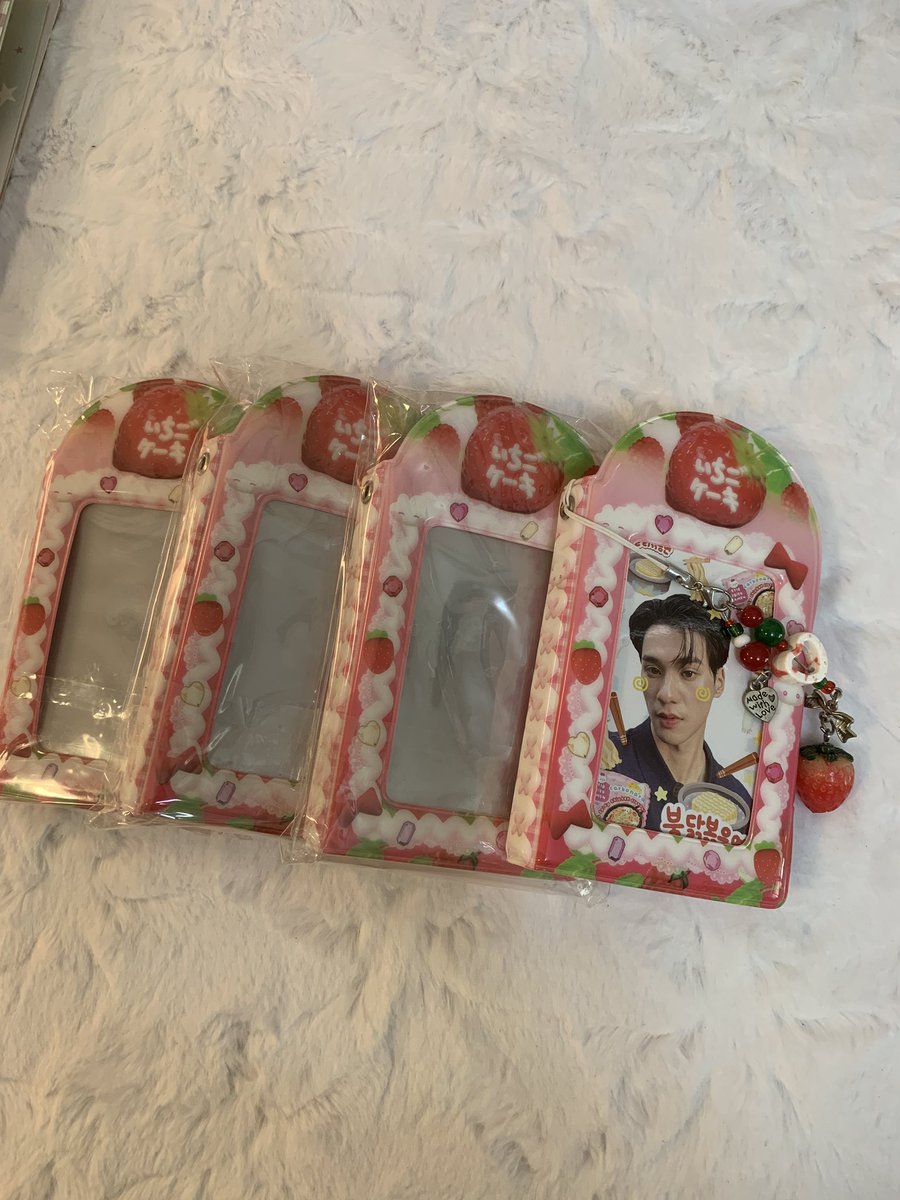 phkhe165137's tweet photo. เช็คความสนใจคั้บ 😜🌧️ #ตลาดนัดแฟ้มการ์ด #ตลาดนัดเก่งน้ำปิง #เฟรมการ์ด #แฟ้มการ์ด #แฟ้มเกาหลี #ตลาดนัดไอบึ #ซานริโอ้ https://t.co/n1aYqf1m4J