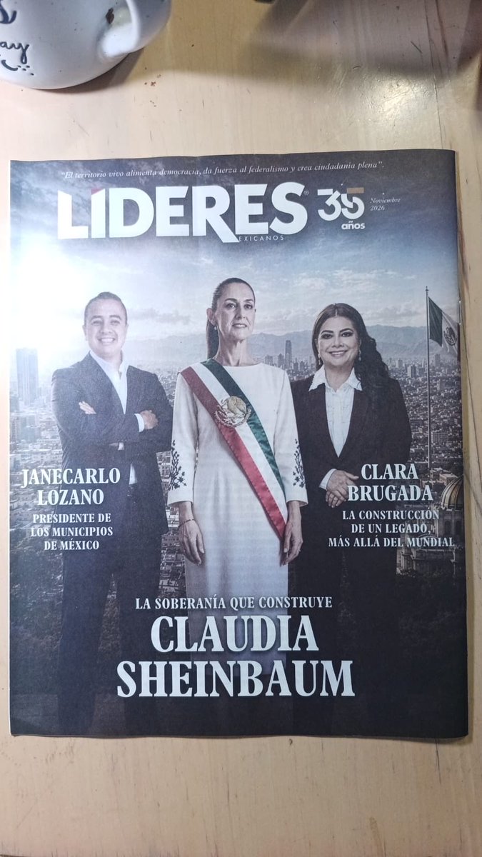 qtf's tweet photo. 🚨🚨🚨🚨

La revista #LíderesMexicanos emprende acción legal contra quien resulte responsable por usar su imagen.
¡Esto es muy grave!

JaneCarlo Lozano o su compadre tienen que dar una explicación y enfrentar a las autoridades.

¿Cuántas repartieron en la alcaldía? ¿Quién financió? ¿Quién decidió usar el logotipo de Líderes Mexicanos? ¿Por qué aparece la presidente Claudia Sheinbaum y Clara Brugada en la contra portada?

@Claudiashein @ClaraBrugadaM 

FF