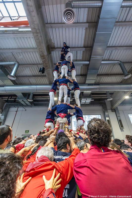 concurscastells's tweet photo. 🇨🇱 La Diada Castellera Internacional va consolidant-se i guanyant pes i nivell a cada nova edició. Si us la vau perdre, aquí teniu un recull fotogràfic amb diversos moments de la jornada.

📸 Àlbum de fotos 👉 https://t.co/HeQFpCjBlO

#ConcursTGN2026 #ConcursDeCastells #castells https://t.co/Qjfhy0oEAh