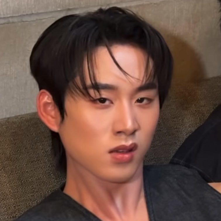 MWETuan's tweet photo. เหมือนมาก 55555555555555555555555555525252555552555255525555555555555555

#est_rvp https://t.co/oW3mW5nZbo