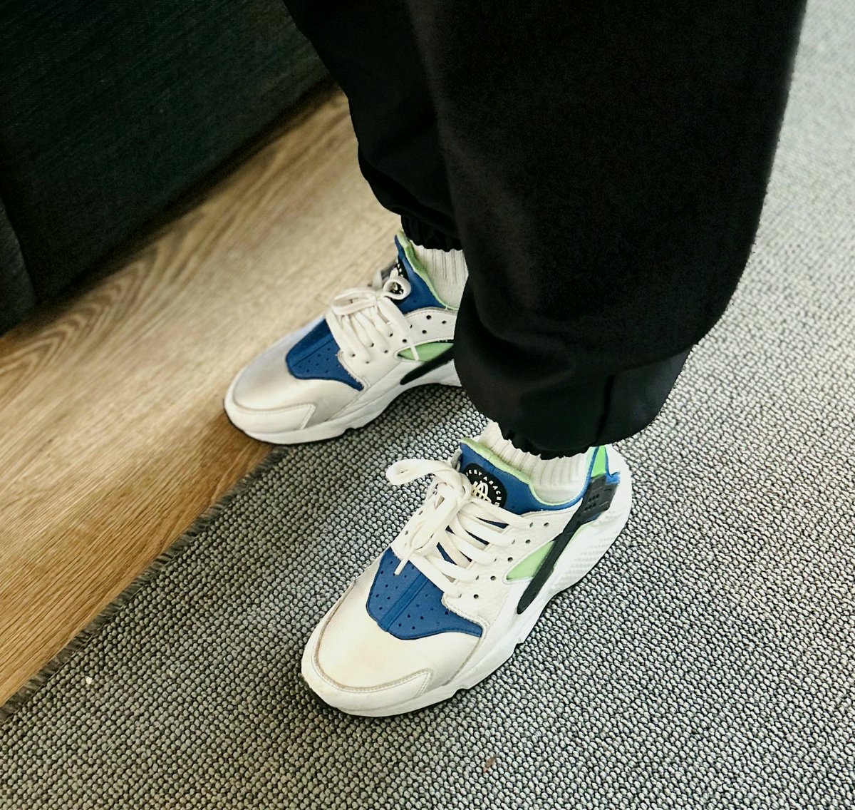 cervantezcsv7's tweet photo. To infinity and beyond! still clean 15 years later imo
#ShoeUnboxing #traveltoday https://t.co/cQIzQmHjSp