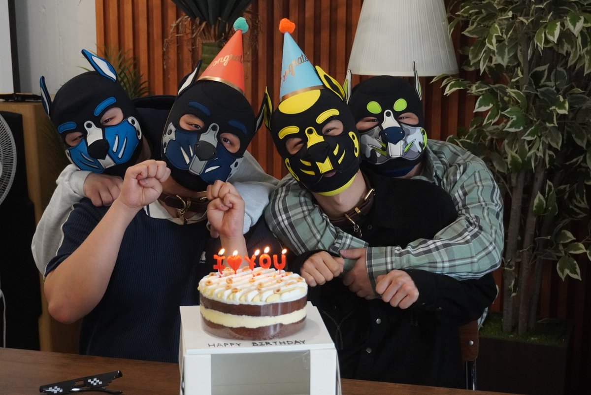 _OwlOwner_'s tweet photo. 사랑스런 에이든과 루카스의 생일파티
🐶 : @aaaiden_pup, @PUPLUCAS_0, @qkqhrkddkwl99, @chwolf0412 
📷 : @_OwlOwner_ https://t.co/xYO4mEYEWN