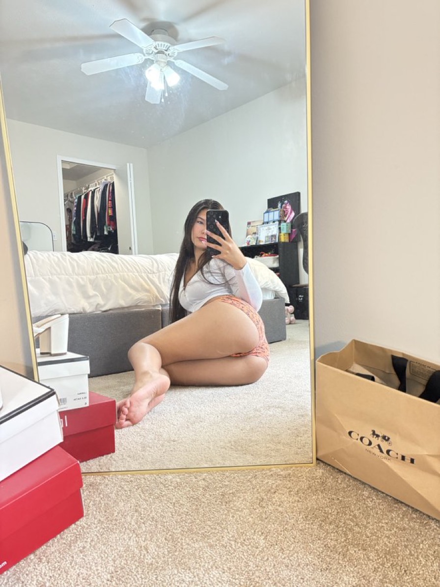 avauph's tweet photo. first post im nervous lol :3 https://t.co/PWsYz9VffU