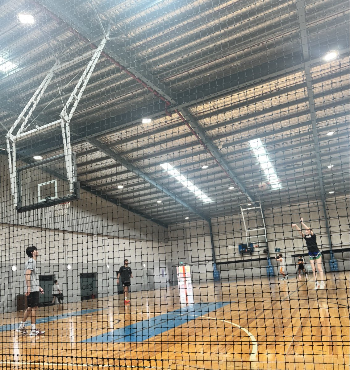 AmelieBAus's tweet photo. Grateful for getting some sessions in with one of the best in Aus. 🙌🏻

#theballermovement #ballerfam #building #playerdevelopment 

@AUSA_Hoops_WBB @AUSA_Hoops 
@ScanlonCoach @CoachEdSummers @thepanousis https://t.co/dVaWyKFkoc