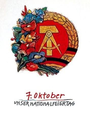 FuocoSavinelli's tweet photo. Alles Gute zum 7. Oktober - Nationalfeiertag der DDR https://t.co/n9jCBZBL64