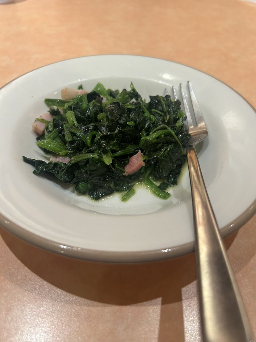 honkinoyusuke's tweet photo. サイゼで一番好きなのはほうれん草 https://t.co/sQrg2p0DdV