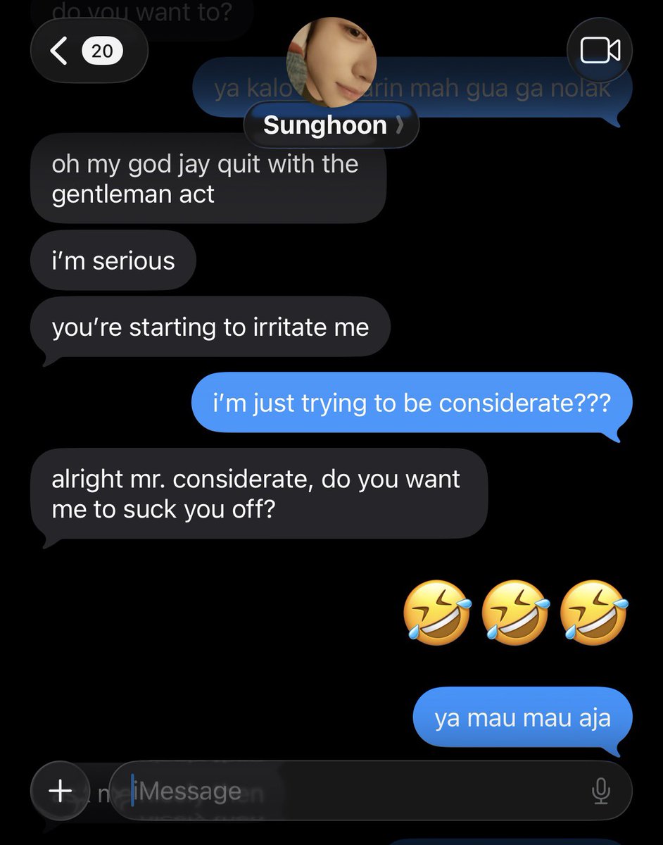 fauxcats's tweet photo. beg me nicely and i’ll do as you say,
a jayhoon two tweets au. https://t.co/xrwwcqvTL8