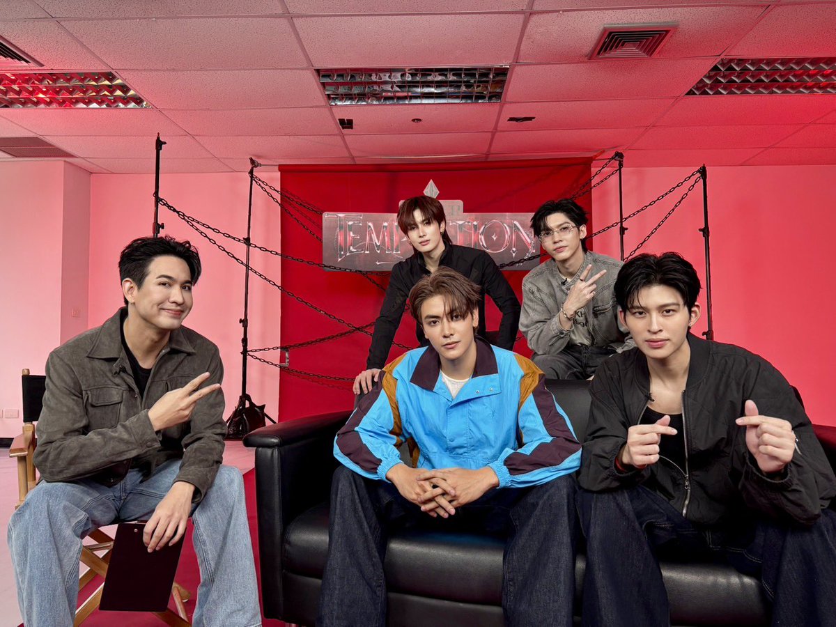 JASP_ERofficial's tweet photo. [LIVE] มาแล้วน้าาา ~ พูดคุยกับ https://t.co/Z4m55oMiXN ก่อนไปกดบัตรในงาน ‘https://t.co/Z4m55oMiXN TEMPTATION CONCERT’ ⛓️❤️‍🔥 #JASPERConcertLIVE

**หมายเหตุ : เปลี่ยนช่องทาง LIVE
Facebook/YouTube : RISER MUSIC
TikTok : GMMTV

FB : https://t.co/0MV83GCWn1
YT : https://t.co/xde95WfIi9
TT : https://t.co/yGZJihplah

🗓️19-20 DECEMBER 2026
📍Impact Arena, Muang Thong Thani
And worldwide live streaming via TTM LIVE

TICKETS FOR ALL SEATS WILL BE AVAILABLE ONLINE ONLY
AT THAITICKETMAJOR
ON 17 OCTOBER AT 10 AM
(Regular ticket sales through all ThaiTicketMajor channels will start on 18 OCTOBER AT 10 AM)

🔗 MORE INFO : https://t.co/CeOZRKEymd

#JASPERCONCERT
#JASPER
#RISERMUSIC
#GMMTV