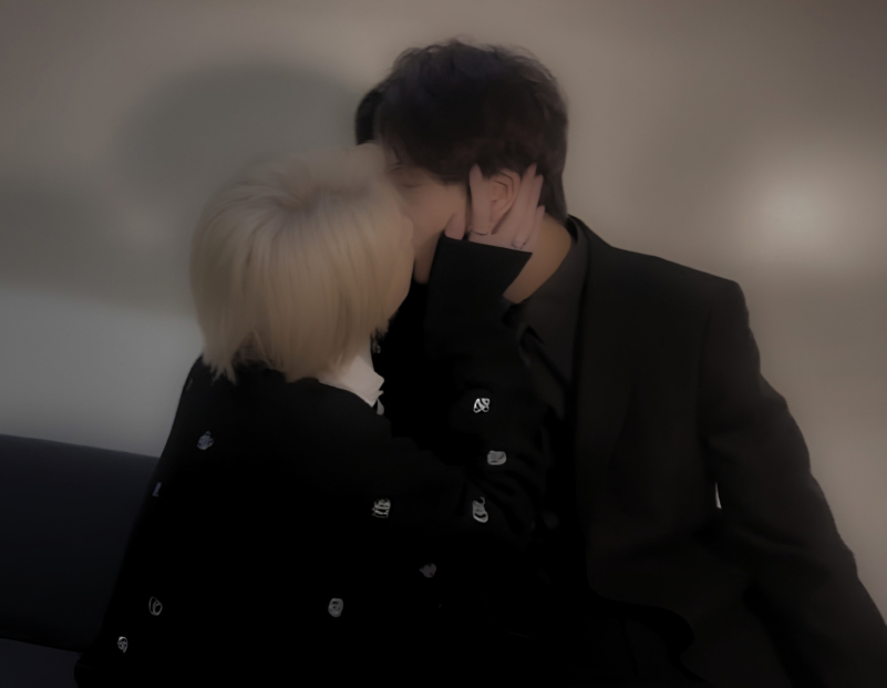gukelabuu's tweet photo. its like current heejake https://t.co/C6fg68BjHw