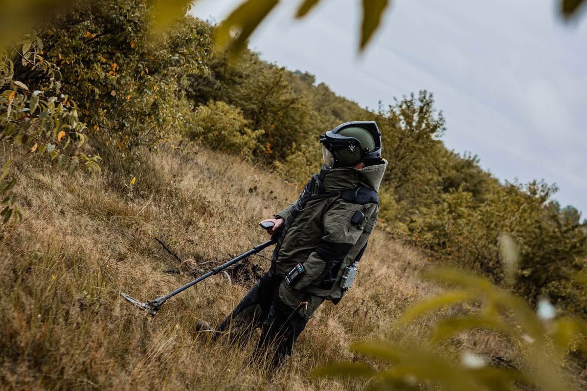 DGeneralneRSZ's tweet photo. Lampart-26 – zadanie wykonane 🐆!

Setki godzin intensywnego szkolenia na terenie Centrum Szkolenia Bojowego Drawsko 🫡🔥. 

✔️ Ćwiczenie było sprawdzianem zgrania pododdziałów bojowych, zabezpieczenia i logistyki, a także dowodzenia, współpracy i reagowania na dynamicznie zmieniającą się sytuację.

Każde zadanie to okazja do doskonalenia procedur, wyciągania wniosków i eliminowania błędów. Wszystko po to, by jeszcze lepiej przygotować żołnierzy i pododdziały do realizacji kolejnych zadań.

📷 @1WBPanc