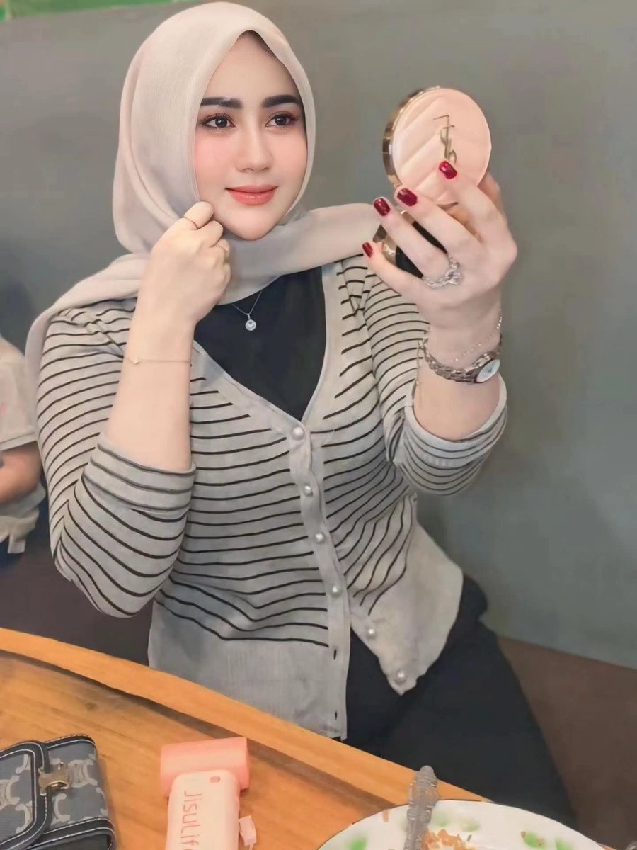 irna_ulva's tweet photo. Cermin tidak pernah berbohong... https://t.co/ClFrYtxXiM