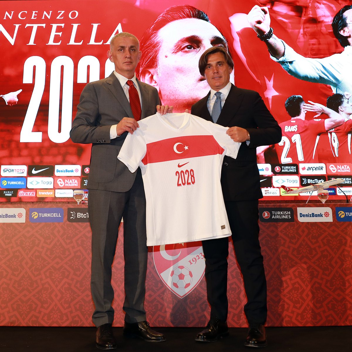 futbolarena's tweet photo. İbrahim Hacıosmanoğlu, Vincenzo Montella ile yolları ayırma kararı aldı. (Milliyet) https://t.co/Bw2ZUkW8Pc