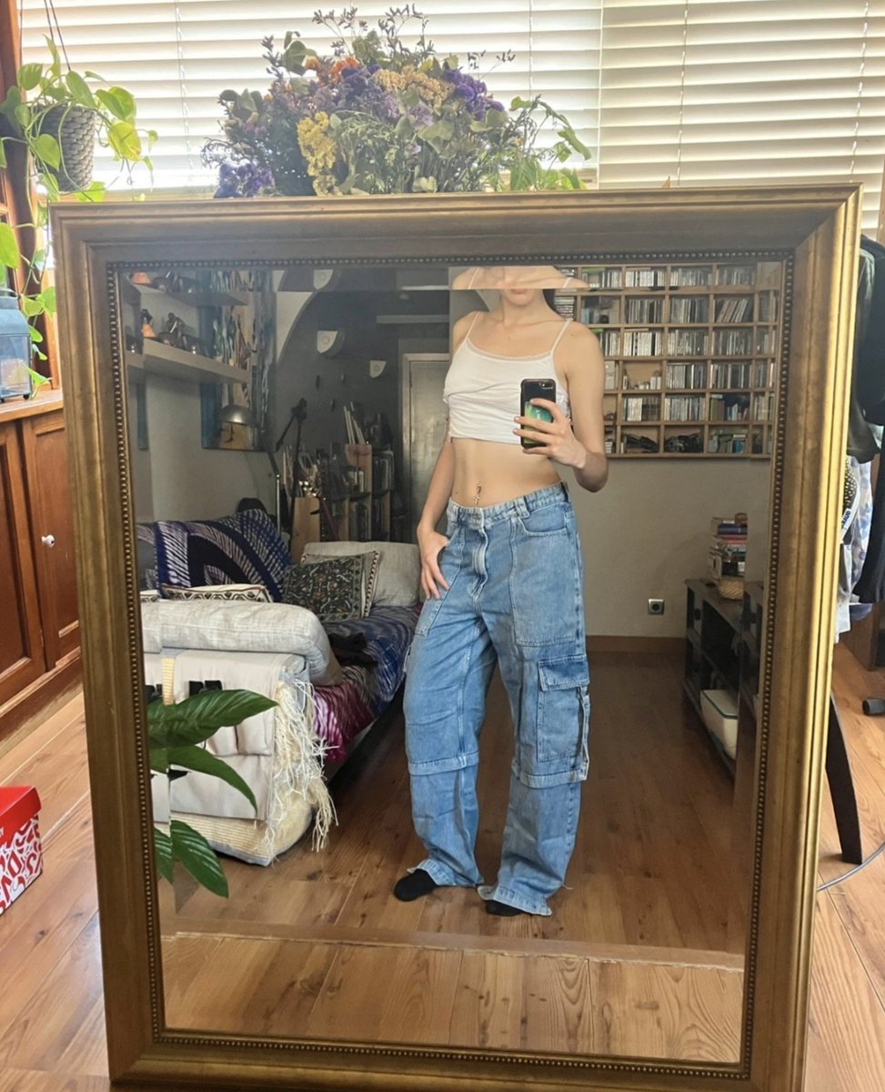 celiadomination's tweet photo. Dés que tu me vois tu te mets à genoux, attendant ma sentence, attendant que j'ordonne #moneyslave #soumis #findom https://t.co/nN2Vd91V0x