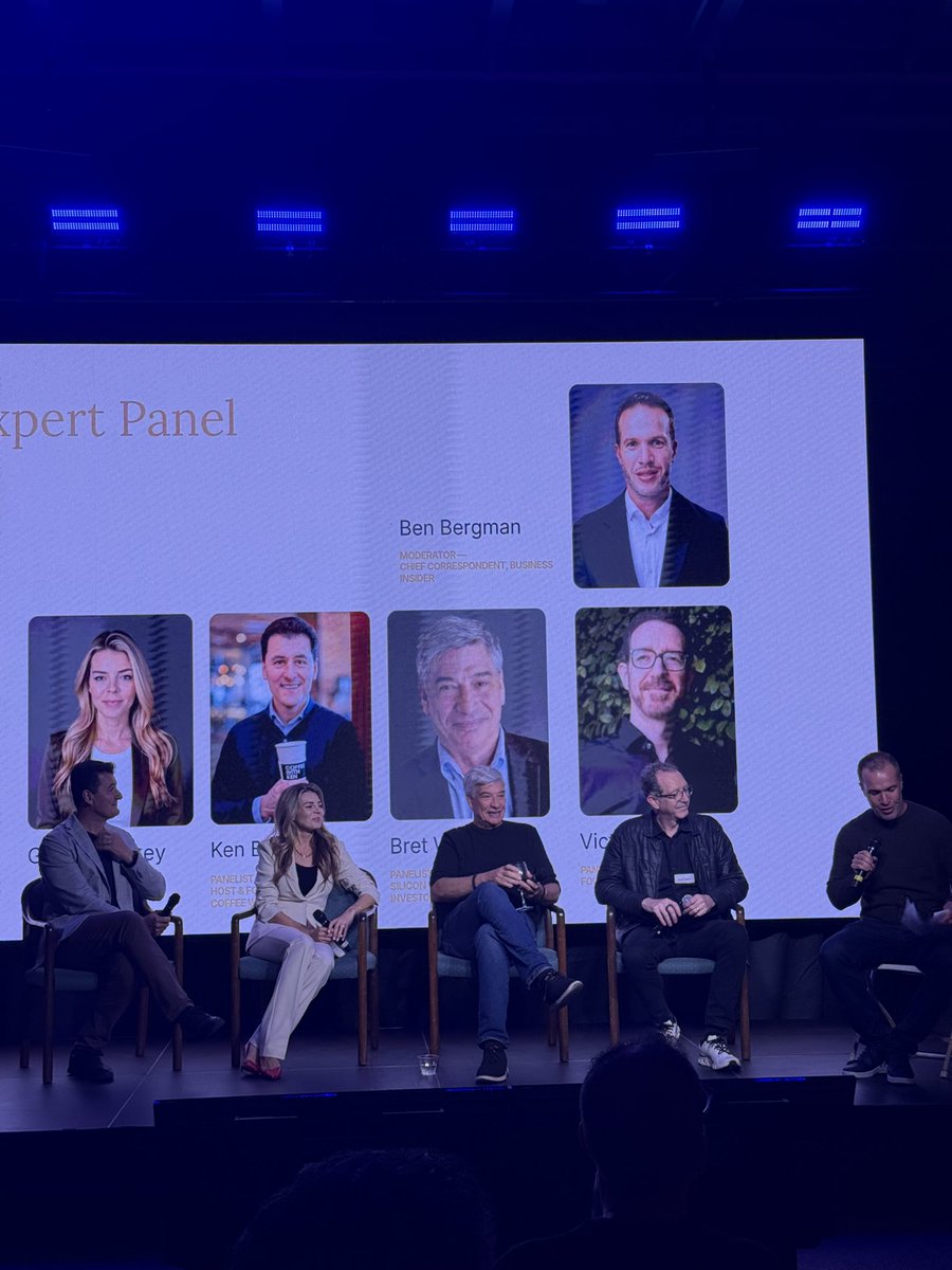 simonleon_xr's tweet photo. got to listen to these legends at deep tech demo day @VChapela @GingerLGaetz @kenbiberaj @bretwaters @thebenbergman https://t.co/1X4KgKvzWN