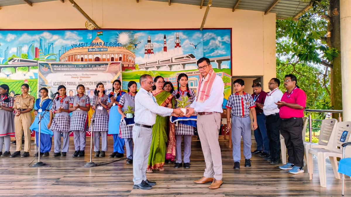 3Cuttack's tweet photo. विद्यालय में Assistant Commissioner श्री बीरबल धिनवा जी के नेतृत्व में Academic Panel Inspection हुआ। टीम में AC Sir के साथ कई Principals और Head Masters शामिल थे।

पूरी टीम ने inspection को सफलतापूर्वक पूरा किया। AC Sir और उनकी टीम का दिल से आभार! 🙏 https://t.co/w5y4Ajd0An