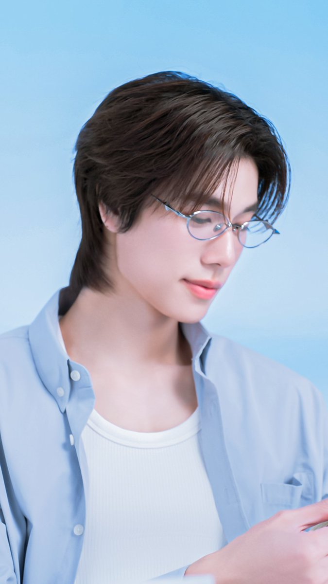 bloomingsummers's tweet photo. tender and soft vibe 🤍🪽✨️

#MizuMixPHUWIN 
#phuwintang https://t.co/CCUE4RZAVu