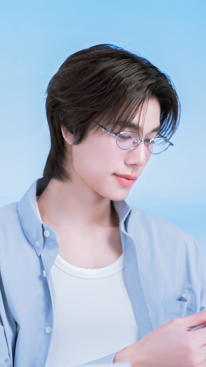 bloomingsummers's tweet photo. tender and soft vibe 🤍🪽✨️

#MizuMixPHUWIN 
#phuwintang https://t.co/CCUE4RZAVu
