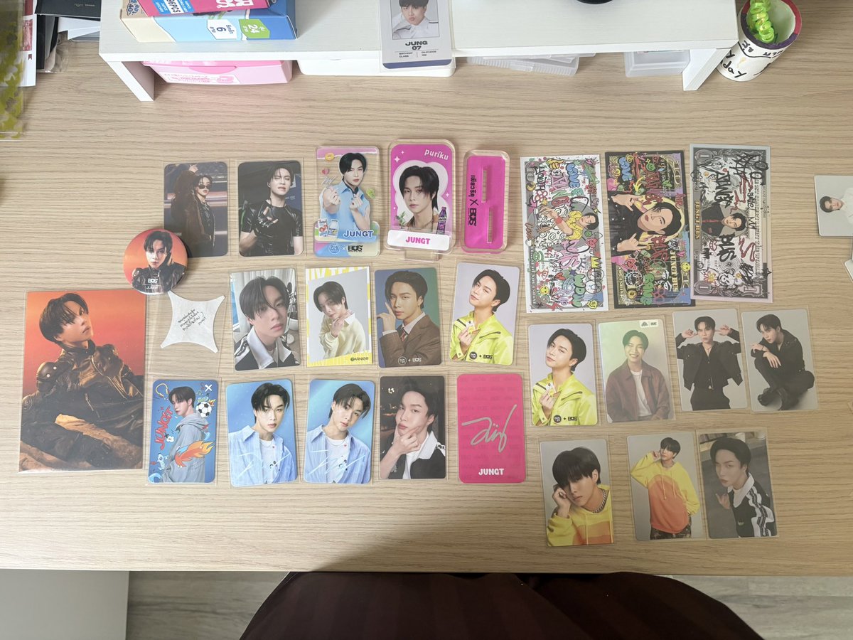 napatknp's tweet photo. ปล่อยหมดดโล๊ะของไม่มีที่เก็บแล้วว🥹🙇🏻‍♀️
#ตลาดนัดbus #ตลาดนัดบีอัส https://t.co/naD1LoEyGW