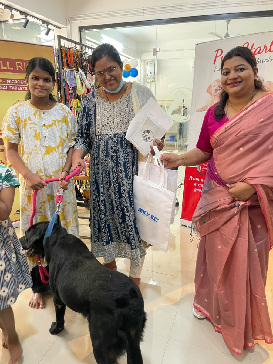 skyec_official's tweet photo. SkyEc proudly participated in a Vaccination Camp at a veterinary clinic in Kannur.
#skyec #vaccinationcamp #pethealth #animalhealth #veterinarycare #preventivecare #petcare #kannur https://t.co/01u1AknVz7