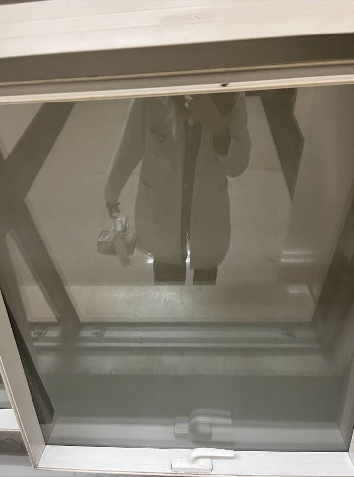 nanxieryisehng's tweet photo. 手术做完了  午饭没赶上，在窗边等外卖顺便给自己小小庆祝一下，今天顺利已经很好~ https://t.co/rx0m5T6Sod