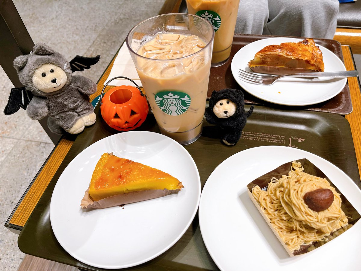 yks_aqua's tweet photo. 幼馴染と２ヶ月ぶりに👭♬💕
一幻の海老味噌ラーメン🍜🦐
スタバで秋スイーツ🍠🎃🌰
お揃いくりまんじゅう🌰🌰 https://t.co/zHU0aKfiOG