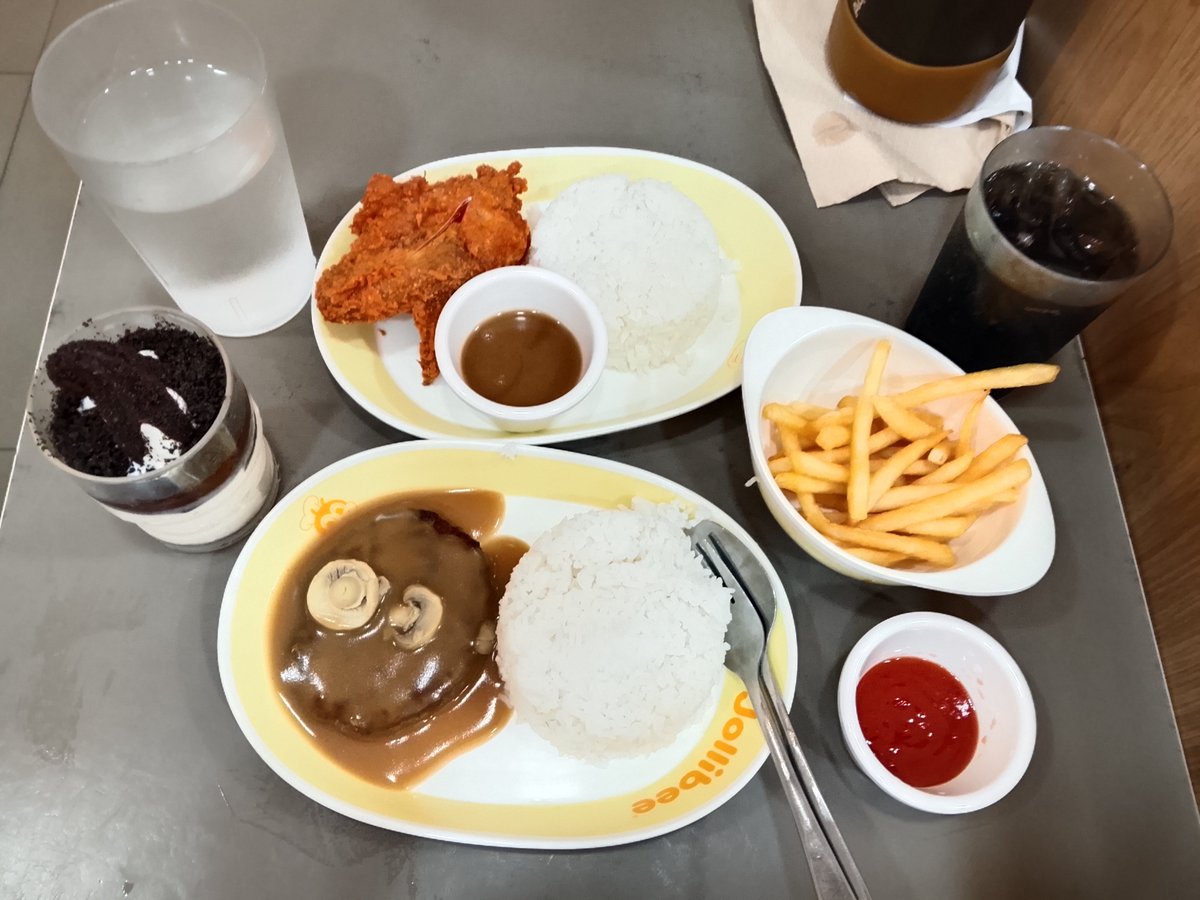 expressonest's tweet photo. They call me the National Fat Fuck of the Philippines https://t.co/e7bVGBHQXN