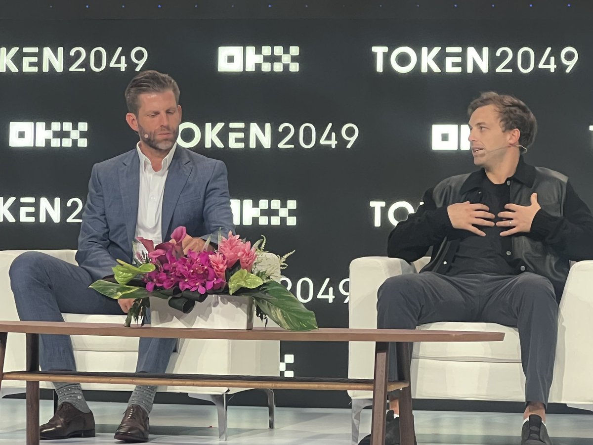 Coco36408520632's tweet photo. The wonderful conversation  has just ended！@token2049 @EricTrump https://t.co/Ky5FI3MPqC
