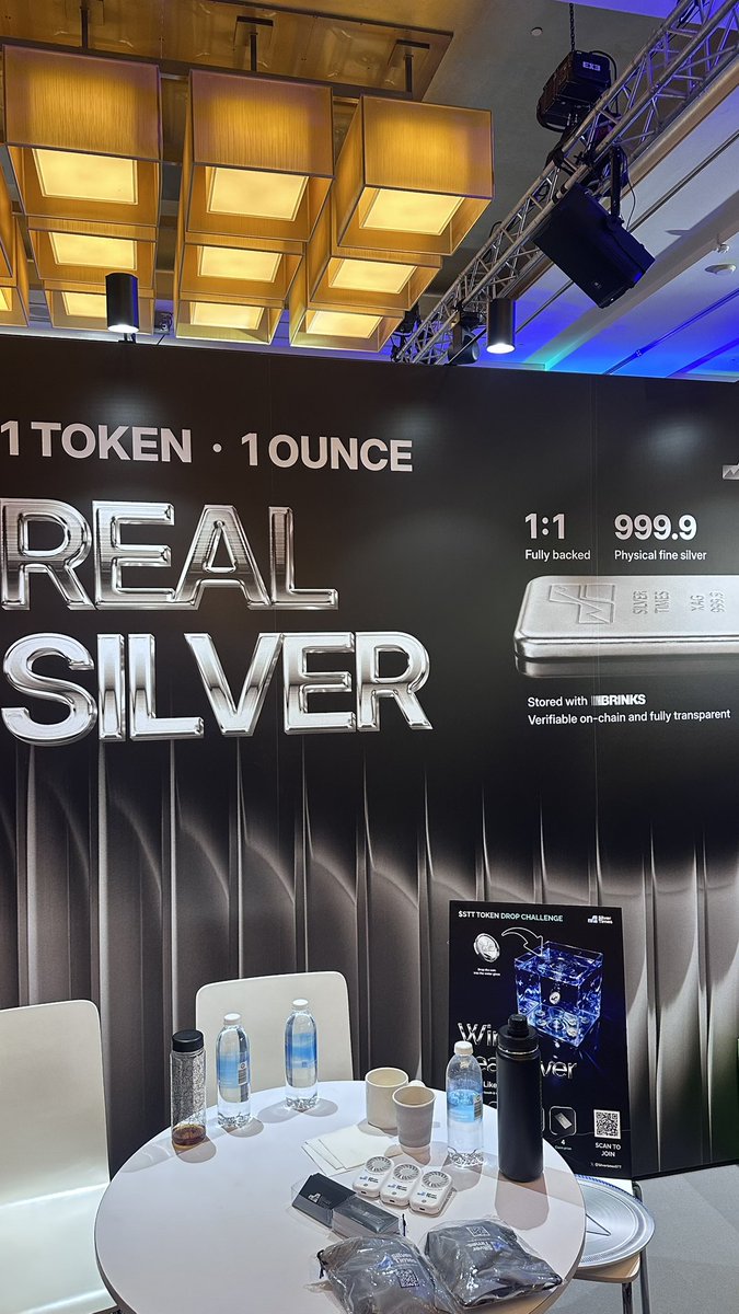 HyperNerd07's tweet photo. attending @SilvertimesSTT https://t.co/QTE18PWvrk