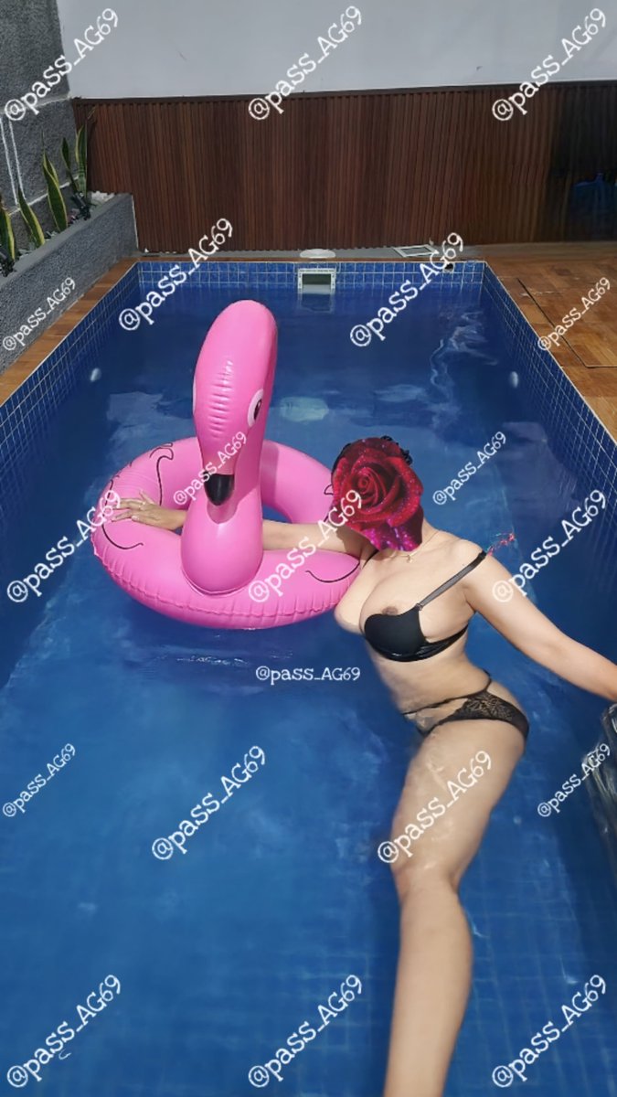 Pass_AG69's tweet photo. udah paling bener ini mah, nyebur siang² di cuaca yg hotts gini 😰

#pasutrheesome #passutriKediri #pasutriTulungagung #pasutriBlitar #cuckold #pijatsensual #pasutriJatim https://t.co/LqQL86KXjN