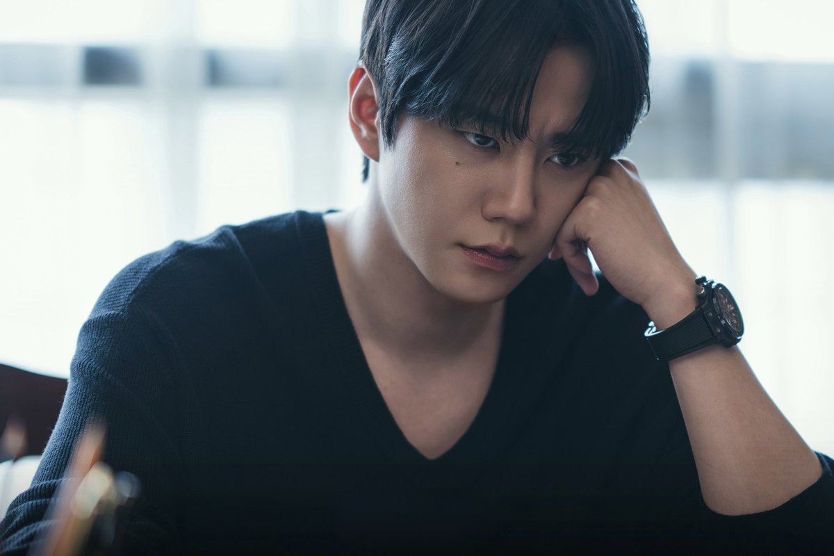 2eejy's tweet photo. 포핸즈에는 네 종류의 최정요가 있어

- 송민고 열일곱 정요
- 한국예고 열일곱 정요
- 흑화한 스물일곱 정요
- 독기 다 빠진 서른 정요 https://t.co/Bk0JQSBHJo