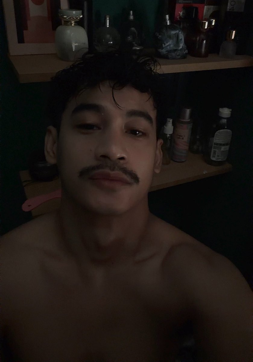 noneblac's tweet photo. stop curiga gajelas, kalo ga siap punya cowo ganteng yaudah https://t.co/27qzkMrjUd