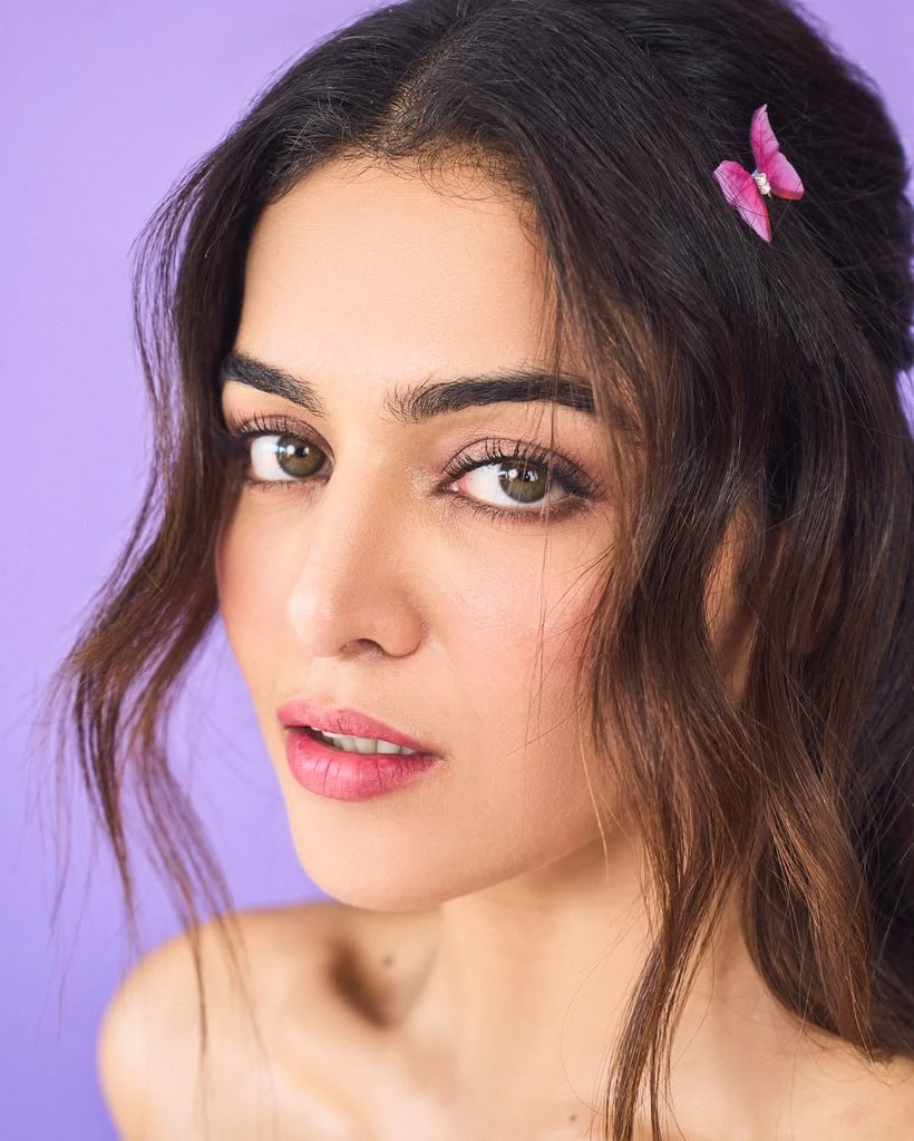 FZMediaOffl's tweet photo. Beautiful Actress #WamiqaGabbi 📷 ✨ https://t.co/SiW6fxoUjM