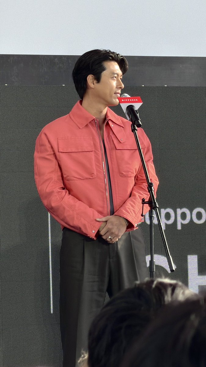 wacattn's tweet photo. 현빈이다 https://t.co/GmhTnMKnKi