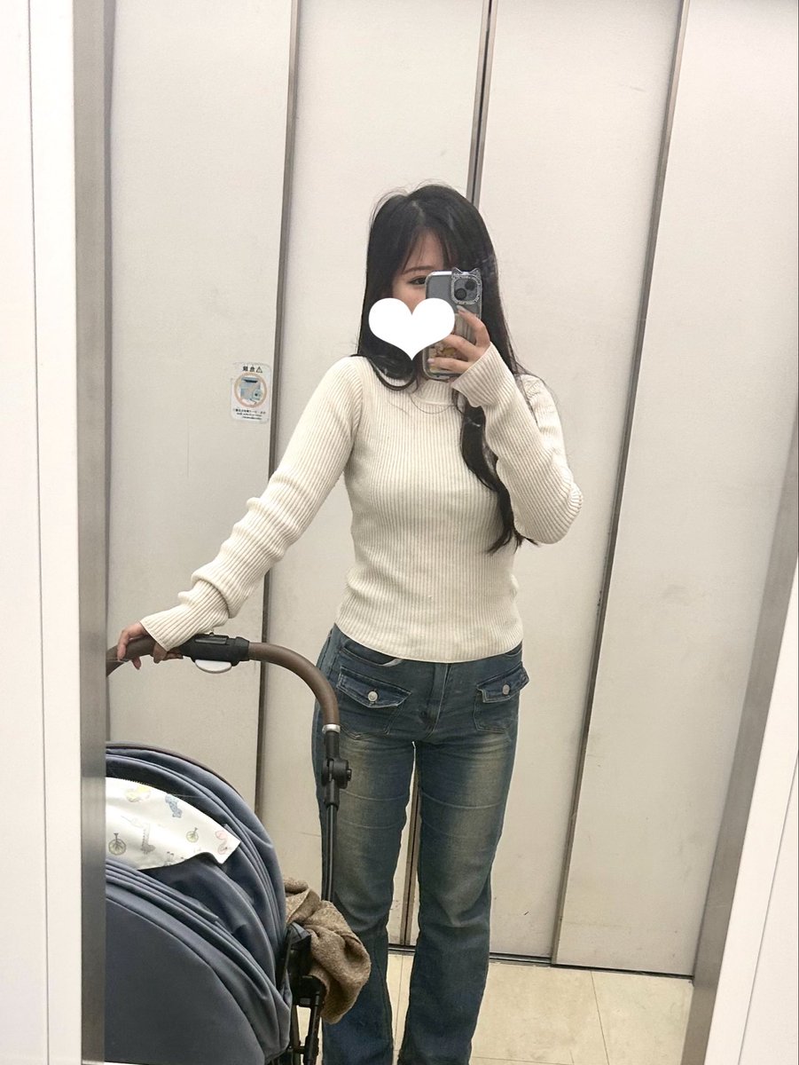 twincat_0's tweet photo. 自分好みくらいには体型整ってきた気がする🤔✨
長袖一枚で出歩ける季節が1番好き🥺♡
#日常垢 https://t.co/TjvOxweBwl
