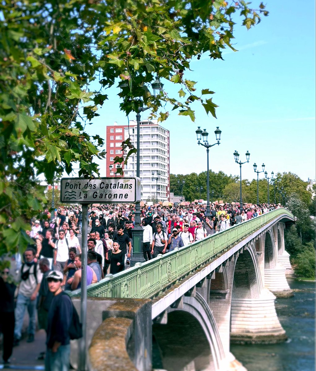 alice_celk's tweet photo. Toulouse 
Ma ville 💜
En lutte ✊ https://t.co/ycYjhhJm2Y