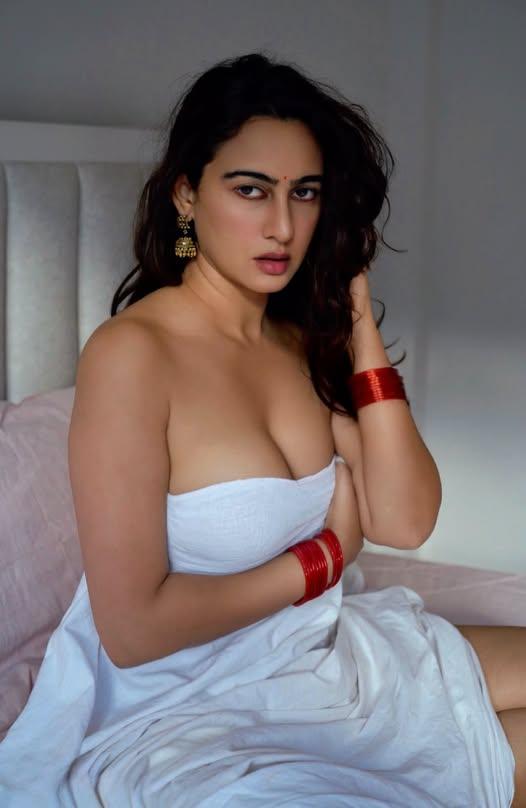 meghasuk's tweet photo. I couldn't sleep until very late last night, so I ended up waking up late this morning.
#MeghaShukla https://t.co/MZlzdflXpZ