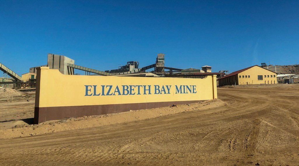 namibiansun's tweet photo. Dutch investor Kenzoll Capital has partnered with MSF Commercials to restart the Sperrgebiet Diamond Mine, formerly known as Elizabeth Bay, near Lüderitz.

The mine’s licences cover 245 364 hectares of the Sperrgebiet and hold estimated resources of 6.3 million carats onshore and 4.2 million carats offshore.

Kenzoll says its investment could reach N$828.5 million, subject to regulatory approvals, as the partnership expands exploration beyond diamonds into heavy mineral sands and critical metals.

#MarketWatch #NamibianSun #ElizabethBayMine #Namibia