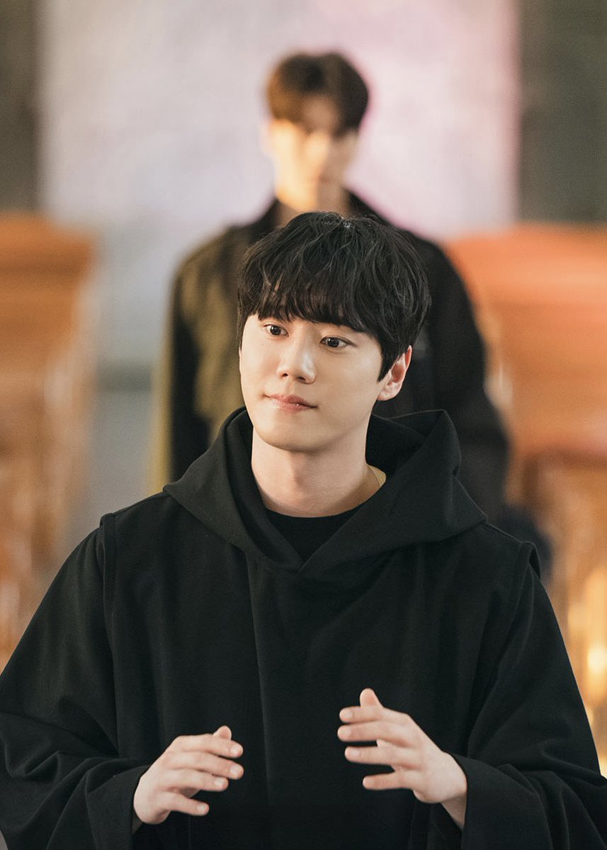 ketchup_1997_'s tweet photo. 아 걍 3030 비오정요 미친 것 같음 https://t.co/XLSHte5cVE