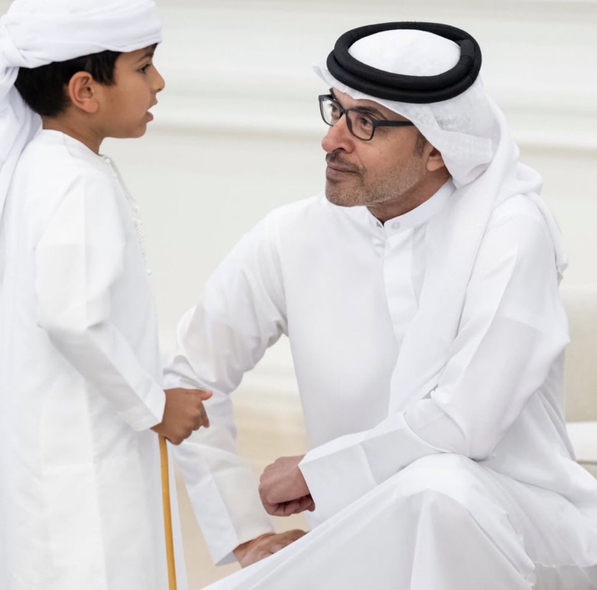 buhamdan70060's tweet photo. #هزاع_بن_زايد 💜

كلنا نحبك سيدي صغار وكبار 
ياللي بك العين كل يومـاً غيـر 

#سـلـطـان_بـالـقـرن_الـجـهـوري ✍🏻 https://t.co/vrFr7gGBXE