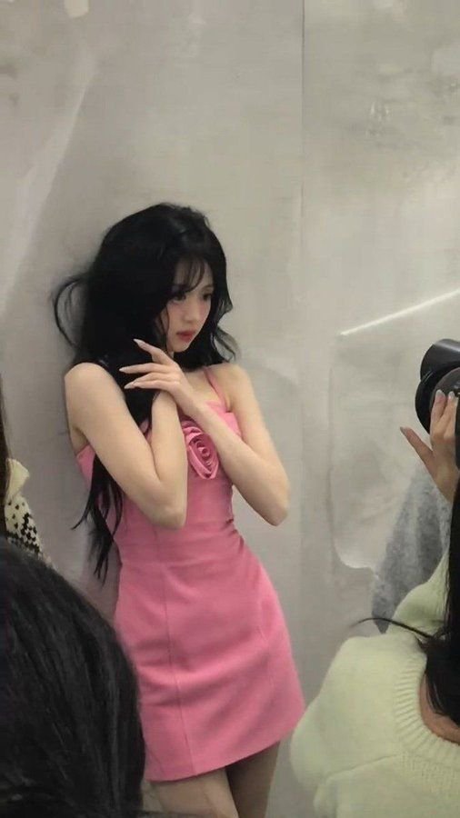 bm7core's tweet photo. JUNG AHYEON WTF?? https://t.co/o8MDlpJaa8