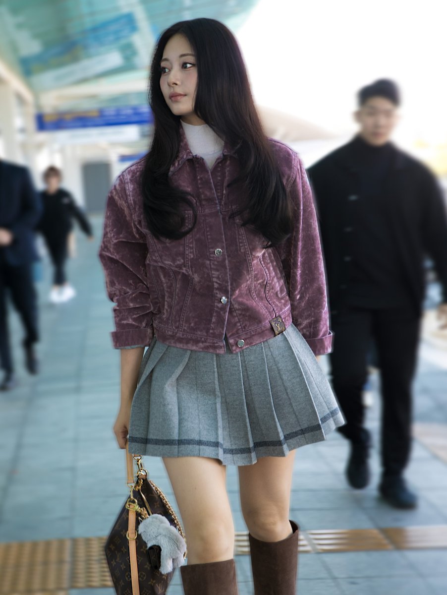 Sana961229TWICE's tweet photo. 2026.10.07 marieclairetw Instagram Update with TZUYU Heading to Singapore for Atlassian Williams F1 team

https://t.co/VnbCgyH27V

#TWICE #트와이스 #TZUYU #쯔위 @JYPETWICE https://t.co/wcpfM0Xu5n