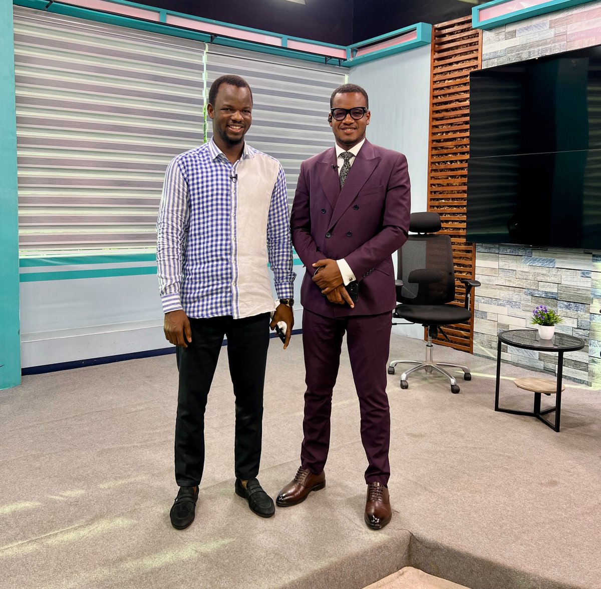 UmaruSanda's tweet photo. With NPP Abanga after #FaceToFace yesterday https://t.co/vfHeWw9TwC