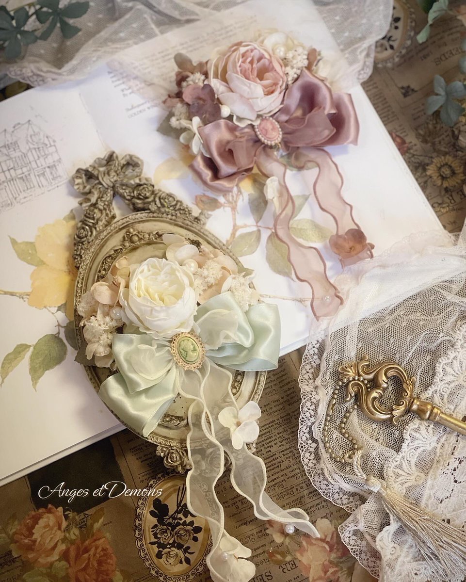 aed_devi's tweet photo. 🎀阪急うめだ本店期間限定ショップOPEN🎀

「変身区画 -Lolita de umeda SOUQ-」にAnges et Demonsが3日間限定出店‼️

▪️11/1(日)〜3(火)
▪️阪急うめだ本店10階

ロリィタを彩るクラシカルなブーケアクセサリーをご用意いたします。
ご来店お待ちしております🌹

#変身区画 #うめだスーク
#青木美沙子 https://t.co/Y8UhJz3PfZ