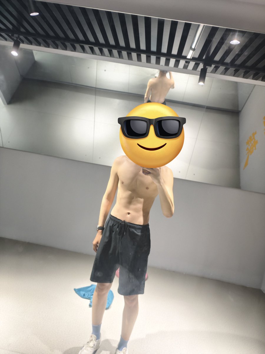 Cyril_Ming's tweet photo. 济南00后体育生，185有腹肌
想找一位能长期固定的女生
本人干净、守时、体力在线
比起单纯解决生理，更希望双方都玩得开心
有共同话题、聊得来最重要
微信：zzd20001221
#济南 #约炮 #人妻 #母狗 #骚逼 #口交 #足交 #00后 #后入 https://t.co/H5a0UoeAdB