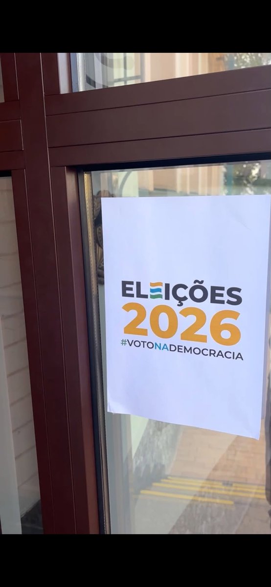 Embaixada_Kyiv's tweet photo. 🇧🇷 ELEIÇÕES 2026 | KYIV
Neste domingo, 4 de outubro, a Embaixada do Brasil em Kyiv organizou a votação do 1º turno das Eleições 2026, garantindo aos brasileiros inscritos na circunscrição o exercício do direito ao voto.

O 2º turno será em 25/10, das 8h às 17h, na Embaixada. https://t.co/ozhG82U4S0