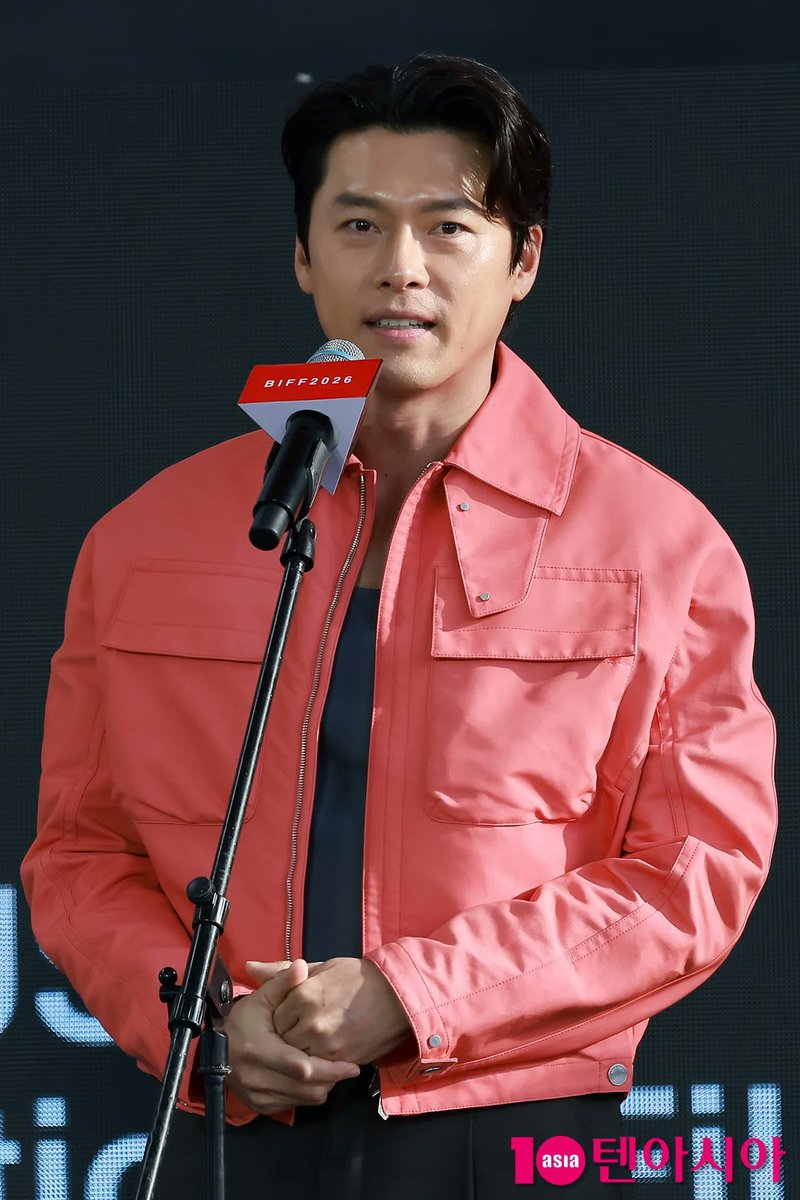 namnuchy's tweet photo. Hyun Bin: "Still can't let go of Baek Ki-tae"... Deep affection for 'Mainco' [BIFF]
Actor Hyun Bin shared his thoughts on appearing in 'Made in Korea'
"For an actor, it is a great joy to be able to play a charming character, even if it is just a single film rather than a series." 
"We started filming 'Made in Korea' in July 2024, but filming wrapped up this March." 
"The time I spent playing the character Baek Ki-tae for about three years feels like a dream. 
I still can't let go of Baek Ki-tae. That is how appealing the character is to me."
https://t.co/tGvLgTPDY5