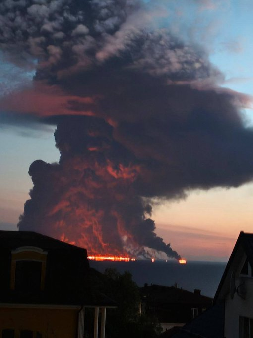 NOELreports's tweet photo. SitRep - 06/10/26 - Oil tanker burning near Sochi

An overview of the daily events in Russia's invasion of Ukraine. During the evening, out of a sudden, an oil tanker was hit and was burning offshore.

REPOST=appreciated

1/X https://t.co/ZB4OLkZ86E