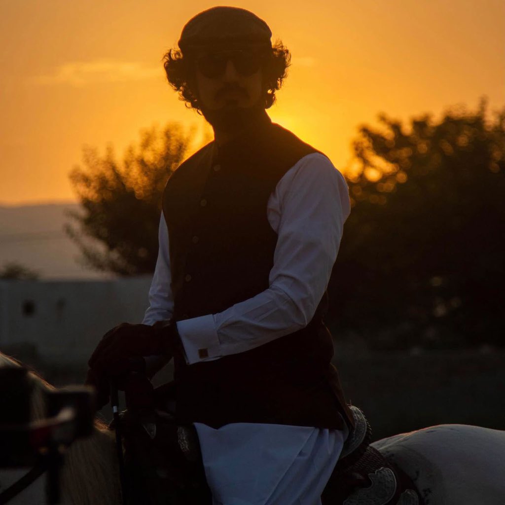 SAPOfficialPak's tweet photo. A breathtaking moment as Sahibzada Sultan rides on horseback, silhouetted against the warm glow of the setting sun.
.
Sultania Awan Photography
.
#SultaniaAwanPhotography #SahibzadaSultan #HorsePhotography #HorseRiding #Sunset #Equestrian #Photography #GoldenHour #HorseLove https://t.co/N8D2PpLQw6