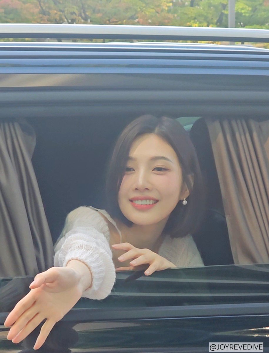 JOYREVEDIVE's tweet photo. 261007💚JOY💚#조이 동물농장 퇴근길 https://t.co/yy7EreDnmZ