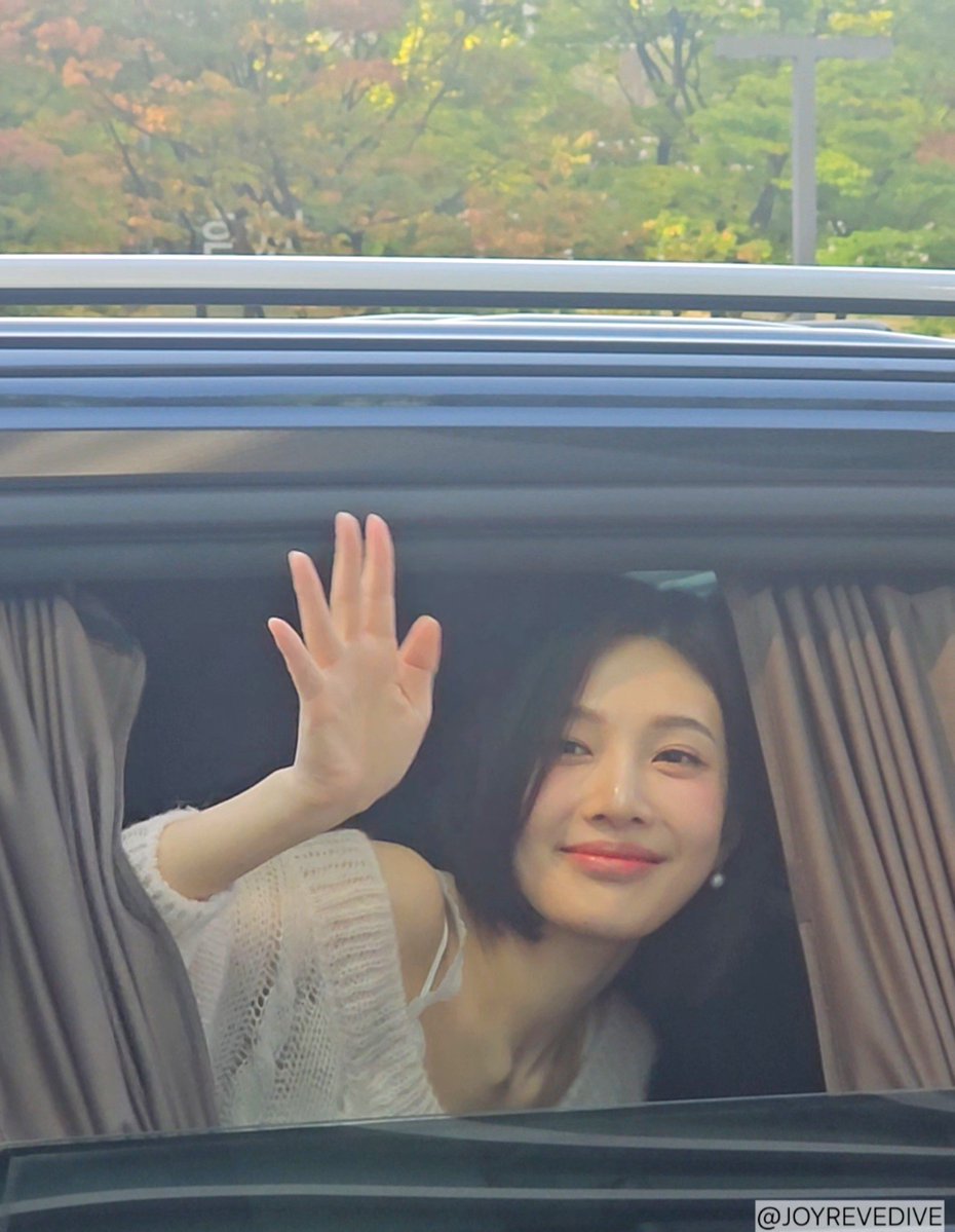 JOYREVEDIVE's tweet photo. 261007💚JOY💚#조이 동물농장 퇴근길 https://t.co/yy7EreDnmZ